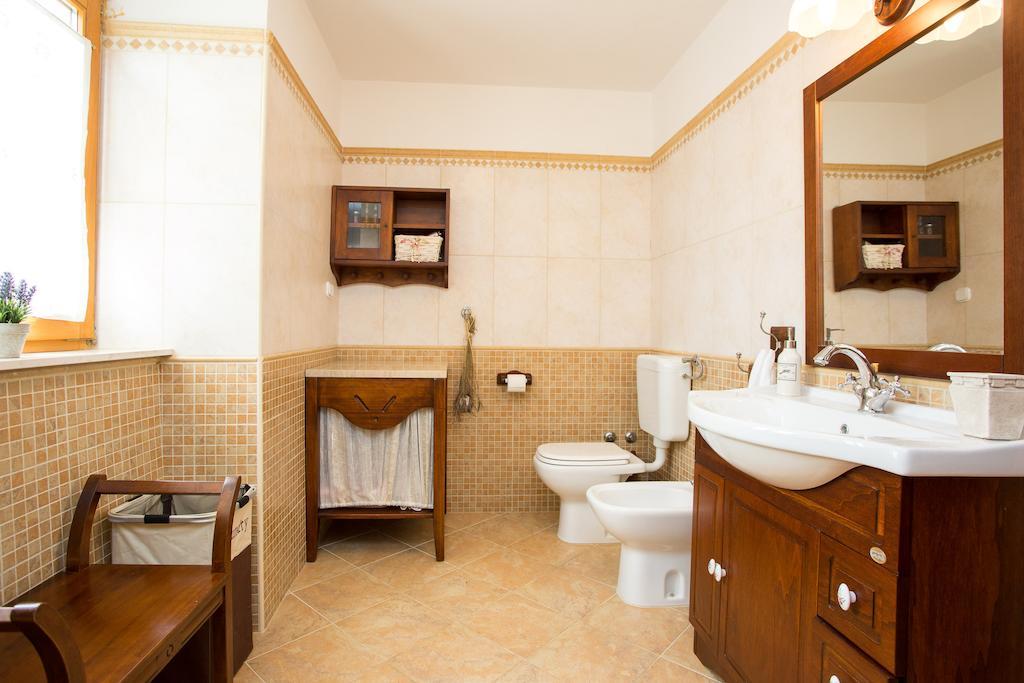 Holiday Home Lavanda Kornić Rom bilde
